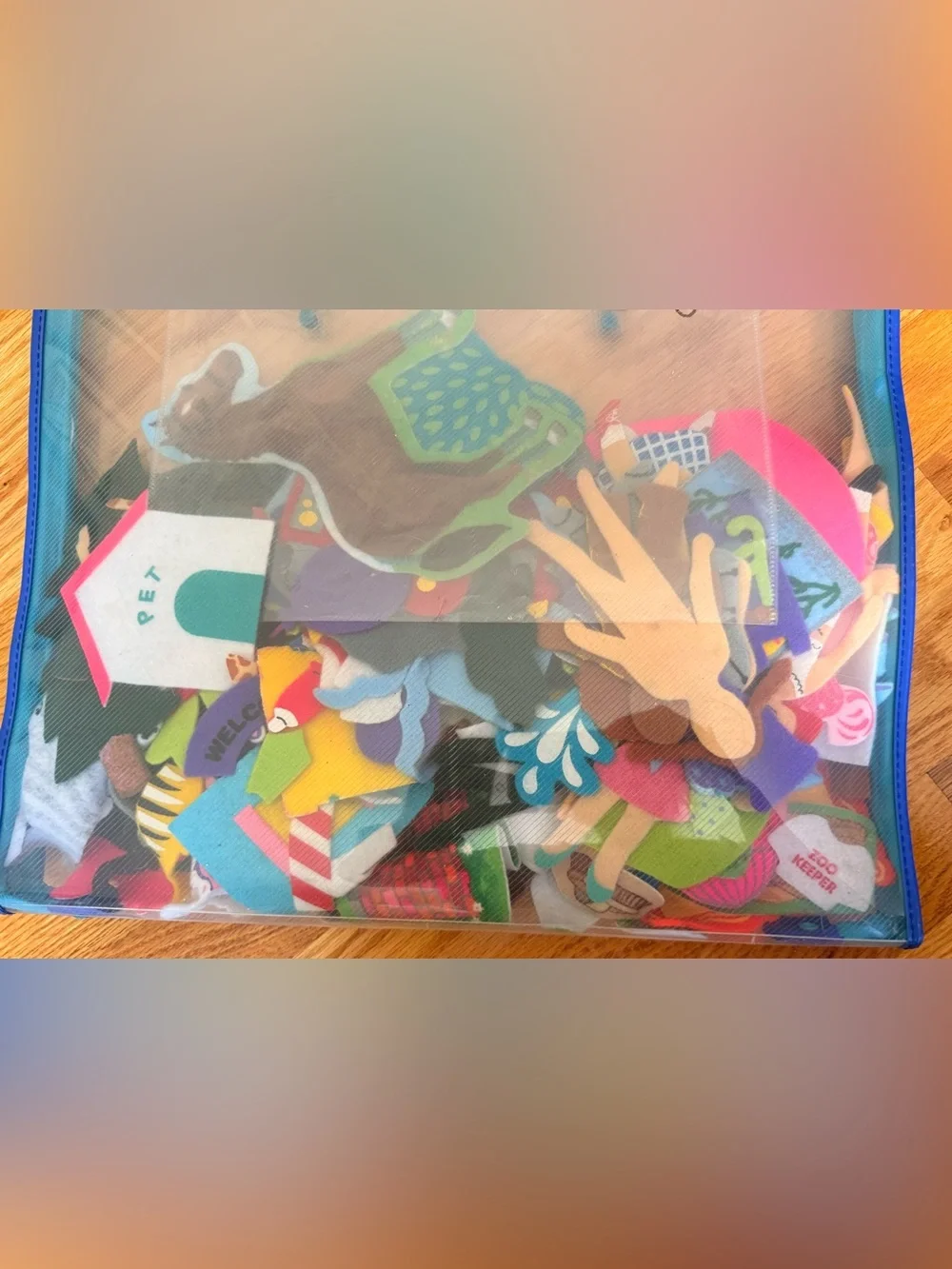150-Piece Felt Play Set Animals, People, Clothes, Buildings + w/ Carrying Case